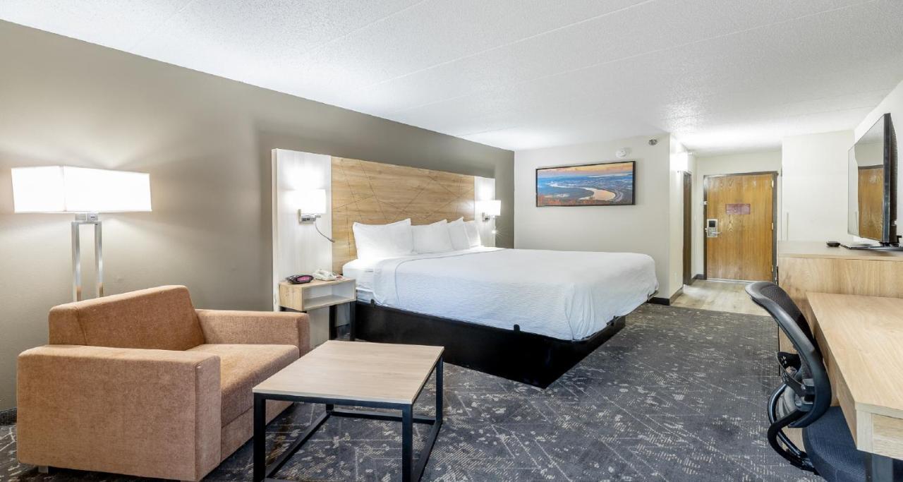 Hotel Comfort & Chattanooga-east Ridge 3*