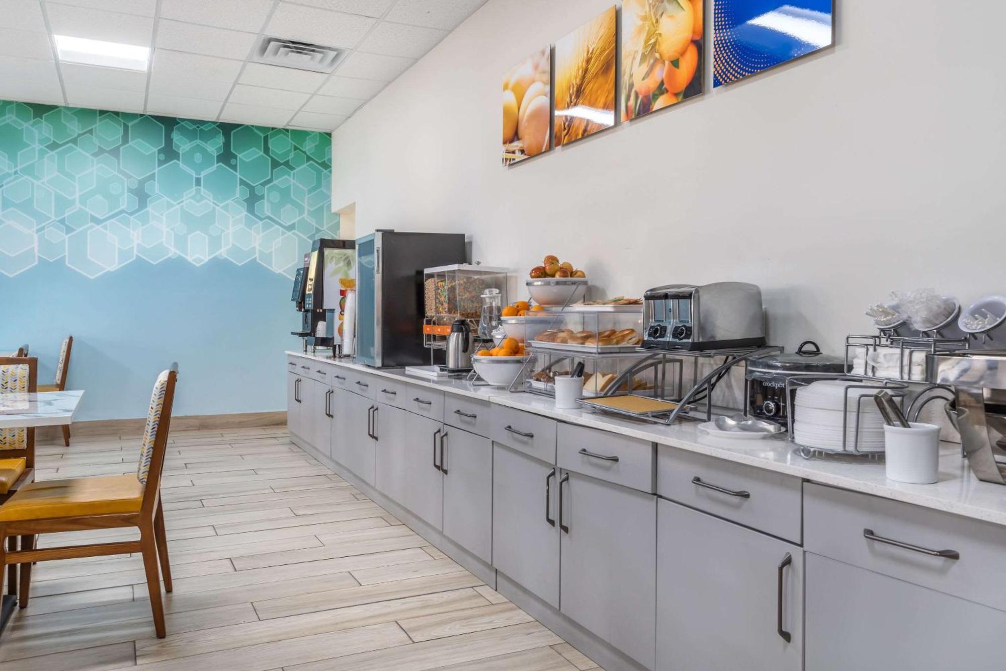 Comfort & Chattanooga-east Ridge Hotel