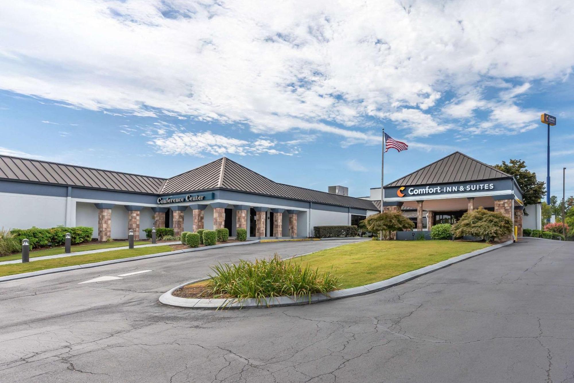 Comfort & Chattanooga-east Ridge Hotel East Ridge